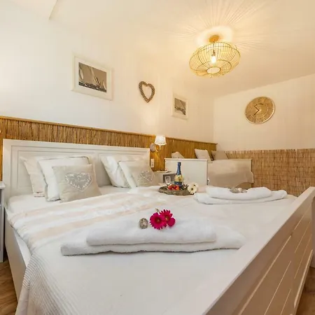 Ferienwohnung Ostseestrand Zingst Exterior photo